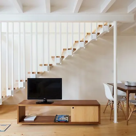 Glory Days Apartment